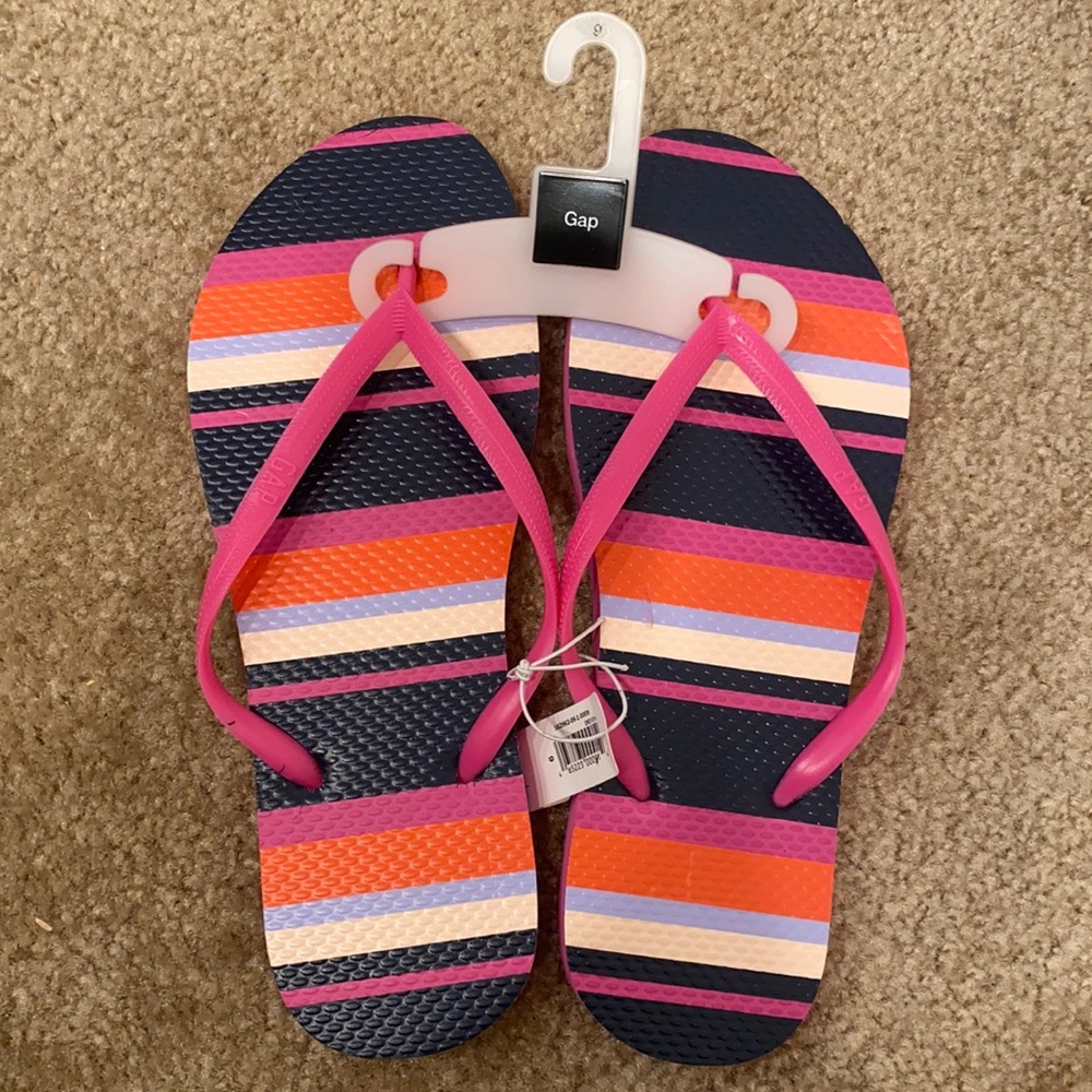 Gal Flip Flops New Size 9